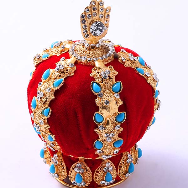 Golden Crown Taj Red Velvet Feerozah Stone Work